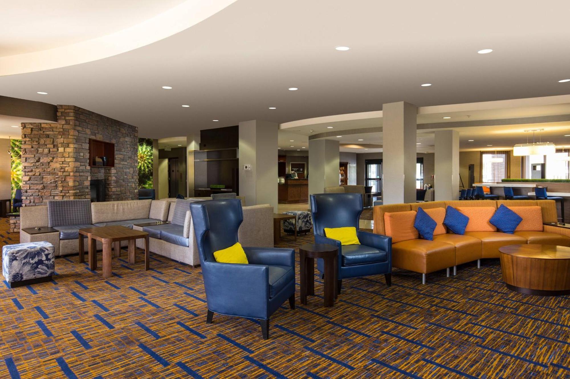 מלון Courtyard By Marriott Ontario רנצ'ו קוקמונגה מראה חיצוני תמונה